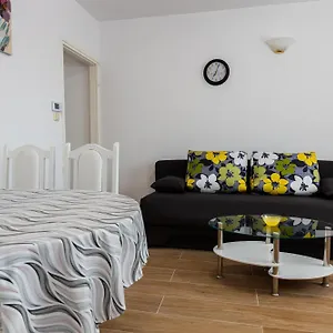 apartman-boris-rab-island-51280.primorje-gorskikotar.com/
